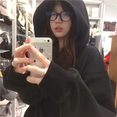 送外卖被逼婚，捡个女神当老婆